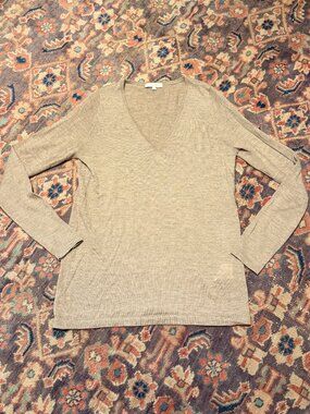 Ann Mashburn V-Neck Cashmere Sweater in Tan size M